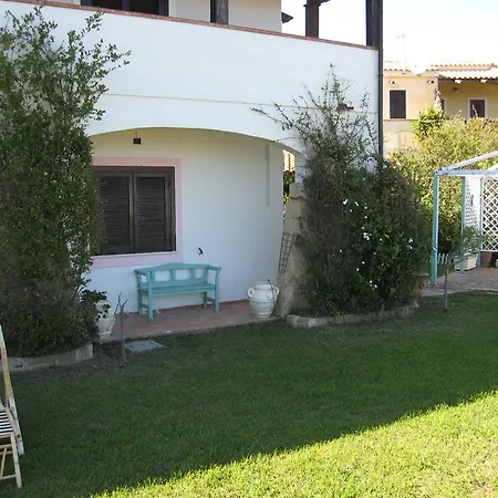 Le Tre Rose Mare Villa